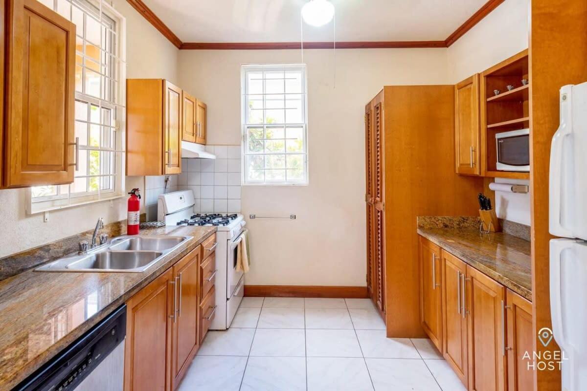 2-Story Townhome With Private Pool, Ideal For Group! Christchurch Exterior foto